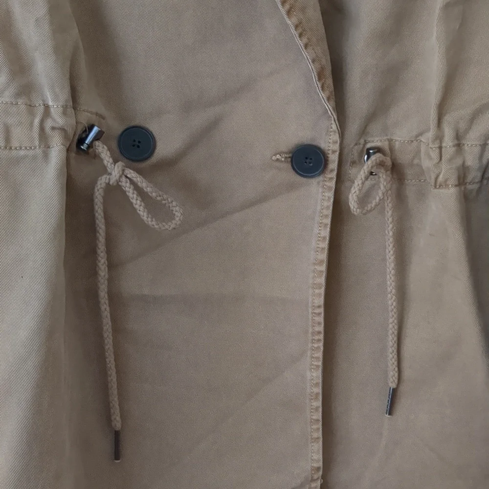 Lucky Brand Double-Breasted Khaki Light Jacket with Cinched Waist - Picture 4 of 4